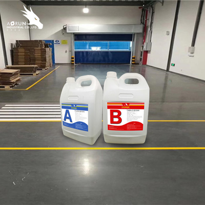 Epossiresina amichevole libera del COV Eco che ricopre la pittura concreta del pavimento del garage