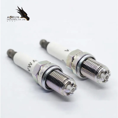 Candele dell'automobile per i motori IZFR6H11 12122158252 12120032135 12120032134 12127526799 per BMW