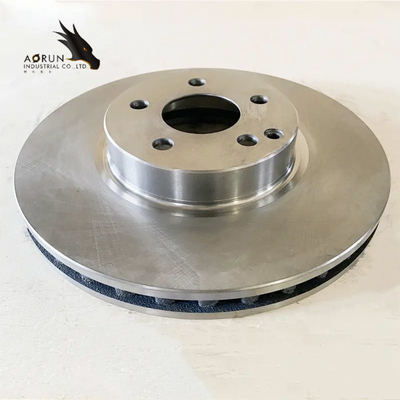 Disco ceramico perforato e scanalato di buona qualità del freno del disco del carbonio di freno per Passat Front Wheel