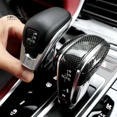 Manopola interna premio dello spostamento dell'automobile della maniglia dell'ingranaggio della fibra del carbonio dell'automobile per Porsche Cayenne Panamera 2018-2022 2017-2022