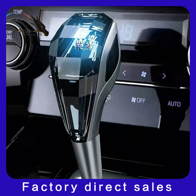 Gli accessori interni automatici Crystal Touch Luminous Pommeau De Levier De Vitesse De Voiture RGB hanno condotto la manopola dell'ingranaggio dell'automobile dello spostamento