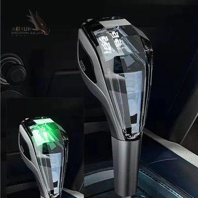 Gli accessori interni automatici Crystal Touch Luminous Pommeau De Levier De Vitesse De Voiture RGB hanno condotto la manopola dell'ingranaggio dell'automobile dello spostamento
